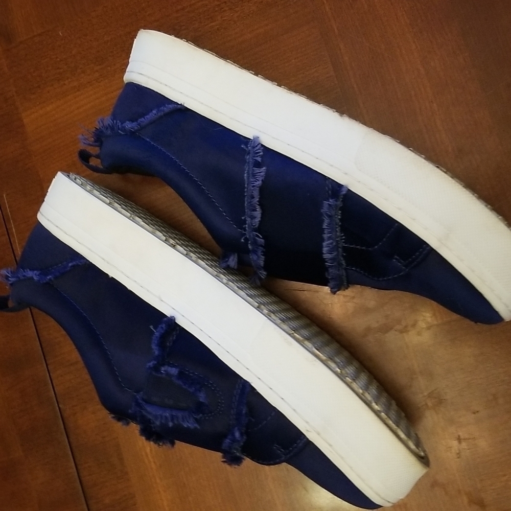 SAM Edelman | Blue Satin Fringed Sneakers - Picture 4 of 9